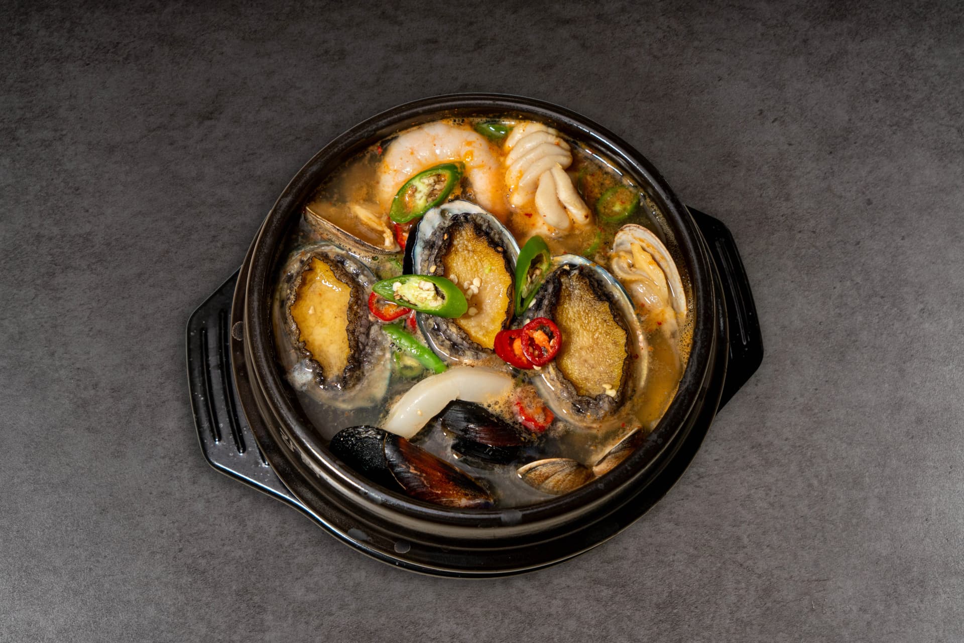 Abalone seafood hotpot