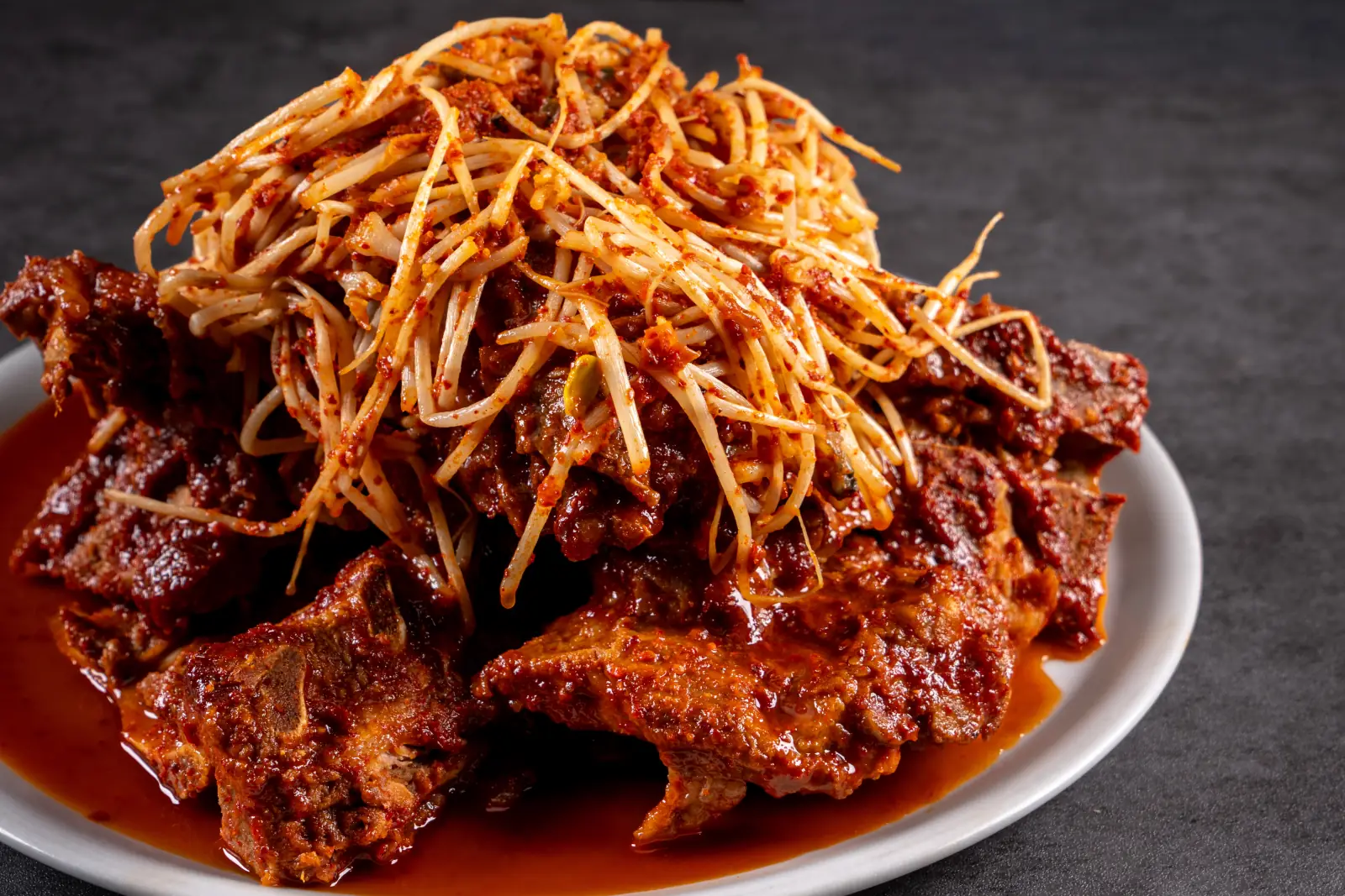 Braised pufferfish bones